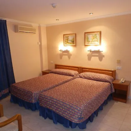 Hotel Restaurante Salvadora Villena